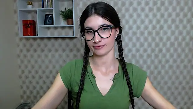 Snapshot of MaryEm976 chatting on November 2025 11:43:02 AM MaryEm976 online show from November 2025 11:43:02 AM