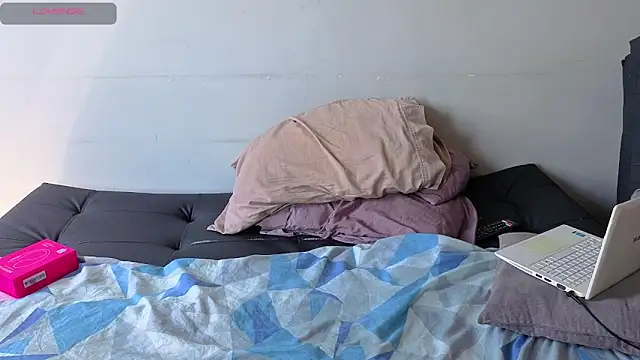 Matiashorney online show from November 2025 06:43:02 PM