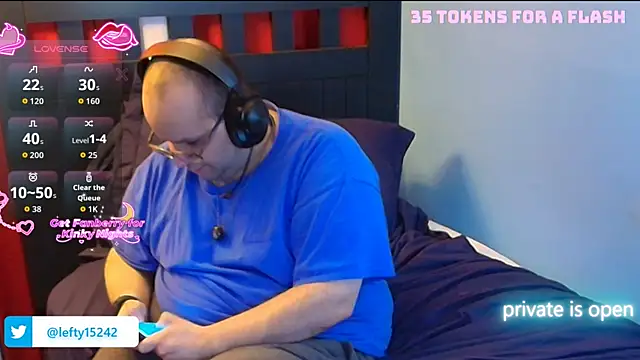 Snapshot of lefty15242 chatting on November 2025 05:43:02 AM lefty15242 online show from November 2025 05:43:02 AM