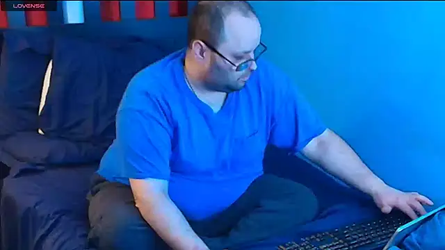 Snapshot of lefty15242 chatting on November 2025 06:12:01 AM lefty15242 online show from November 2025 06:12:01 AM