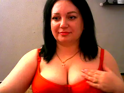 AmanaGi online show from February 2025 04:47:01 PM