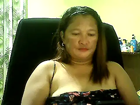 hott scarlett online show from December 2024 01:35:01 PM