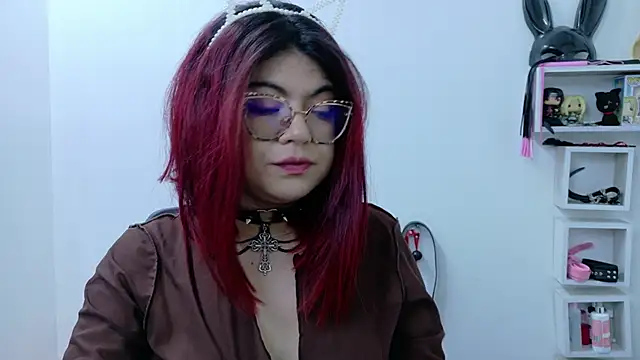Catwhite  online show from January 2025 12:32:02 PM