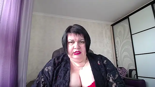 Snapshot of JuicyLady_Di chatting on September 2025 05:35:02 AM JuicyLady Di online show from September 2025 05:35:02 AM