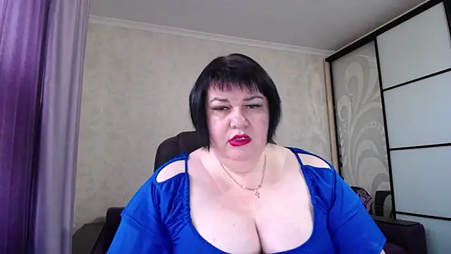 Snapshot of JuicyLady_Di chatting on October 2025 05:19:02 AM JuicyLady Di online show from October 2025 05:19:02 AM