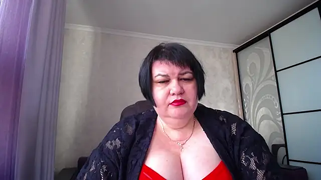 Snapshot of JuicyLady_Di chatting on November 2025 05:52:02 AM JuicyLady Di online show from November 2025 05:52:02 AM