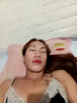 Snapshot of xxSexyBitch69xx chatting on October 2025 10:35:02 AM xxSexyBitch69xx online show from October 2025 10:35:02 AM