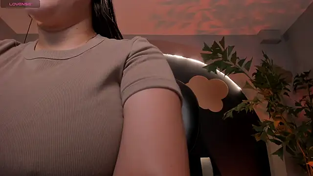 Snapshot of MartinnaBonnet chatting on March 2025 10:37:01 AM MartinnaBonnet online show from March 2025 10:37:01 AM