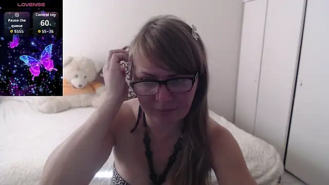 Snapshot of MargotLot chatting on September 2025 04:18:02 AM MargotLot online show from September 2025 04:18:02 AM