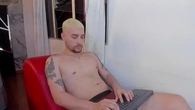 Snapshot of Pleasure_Vibes23 chatting on September 2025 09:42:01 PM Pleasure Vibes23 online show from September 2025 09:42:01 PM