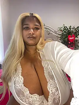 BigFineSelena online show from February 2025 04:14:01 PM