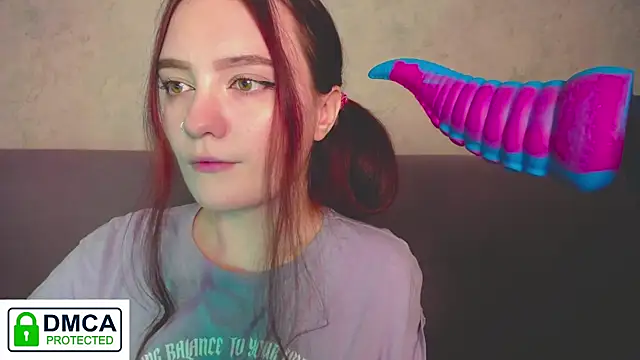 Snapshot of Alyssa___Scarlet chatting on December 2024 11:00:01 AM Alyssa Scarlet online show from December 2024 11:00:01 AM