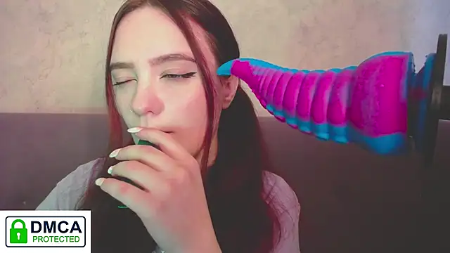 Snapshot of Alyssa___Scarlet chatting on December 2024 09:24:01 AM Alyssa Scarlet online show from December 2024 09:24:01 AM