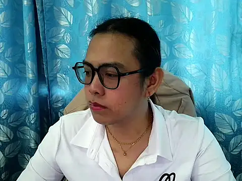 Snapshot of Your_PrettyGirlxxx chatting on November 2025 11:47:01 PM Your PrettyGirlxxx online show from November 2025 11:47:01 PM