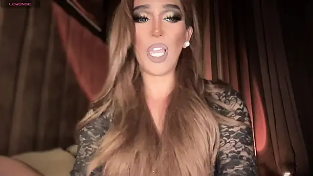 Snapshot of Lo_la_69 chatting on October 2025 06:56:01 AM Lo la 69 online show from October 2025 06:56:01 AM