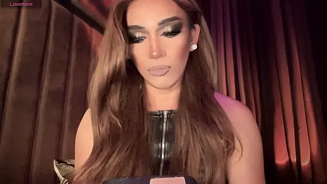 Snapshot of Lo_la_69 chatting on October 2025 03:53:02 AM Lo la 69 online show from October 2025 03:53:02 AM