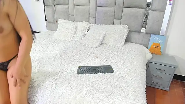 Candy And Andy  online show from February 2025 06:43:01 PM