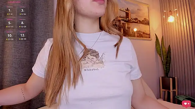 Assh lee  online show from March 2025 12:37:01 PM