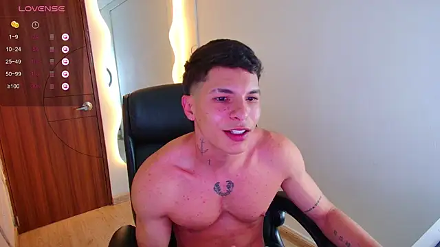 Snapshot of harrisoncuper chatting on October 2025 11:16:01 PM harrisoncuper online show from October 2025 11:16:01 PM