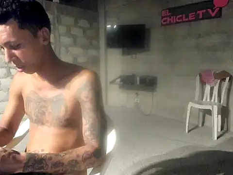EL-CHICLE-TV online show from December 2024 04:01:02 AM