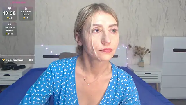ZoeGrant online show from December 2024 10:40:02 PM