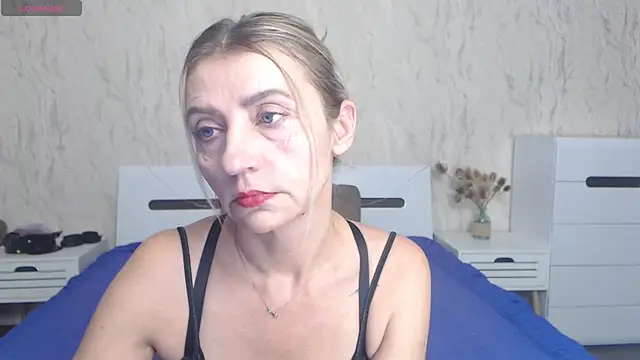 ZoeGrant online show from December 2024 07:05:02 PM