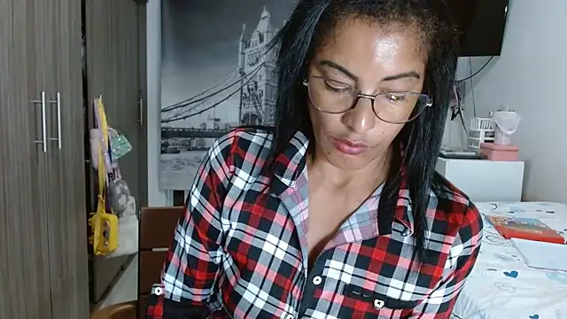 Snapshot of kateleyagrey chatting on January 2025 12:12:01 AM kateleyagrey online show from January 2025 12:12:01 AM