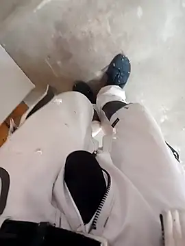 Snapshot of GeilerSchweizer chatting on November 2025 10:41:02 AM GeilerSchweizer online show from November 2025 10:41:02 AM