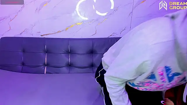 Snapshot of WorldPartys chatting on November 2025 04:06:02 AM WorldPartys online show from November 2025 04:06:02 AM