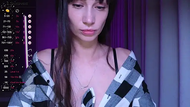 Alice Wonders online show from October 2025 09:13:02 PM