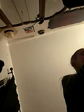 Snapshot of ClumsyLink chatting on October 2025 04:02:01 AM ClumsyLink online show from October 2025 04:02:01 AM