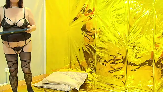 Savvanahh online show from December 2024 12:06:01 PM