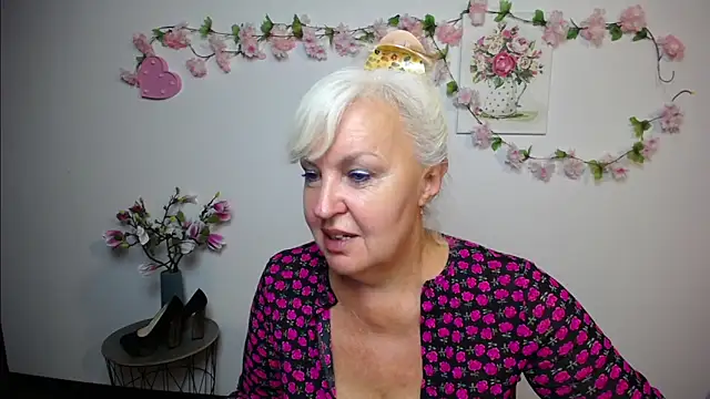 BlondyLeeBest online show from September 2025 06:51:01 PM