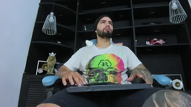 matteosantos online show from February 2025 12:13:02 PM