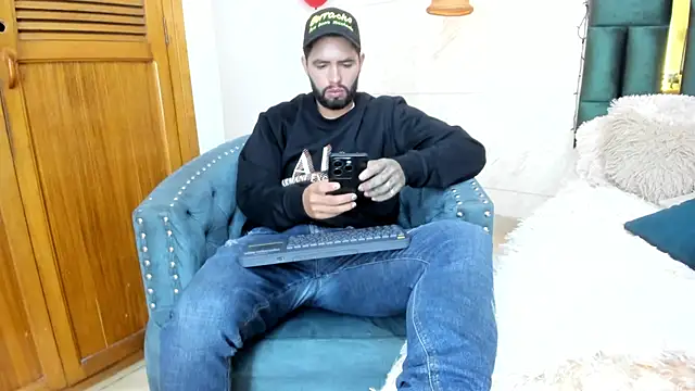 matteosantos online show from February 2025 11:22:02 AM