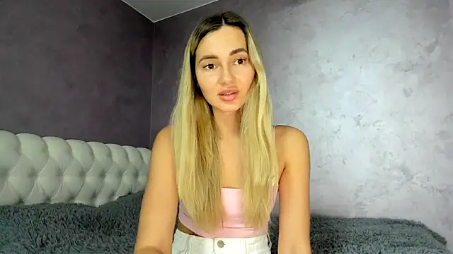 Snapshot of _DarkRose_ chatting on November 2025 12:17:01 PM DarkRose online show from November 2025 12:17:01 PM