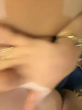 Snapshot of Amber-Queen chatting on November 2025 11:43:01 AM Amber-Queen online show from November 2025 11:43:01 AM