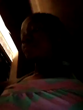 Snapshot of shape30 chatting on November 2025 05:10:01 AM shape30 online show from November 2025 05:10:01 AM