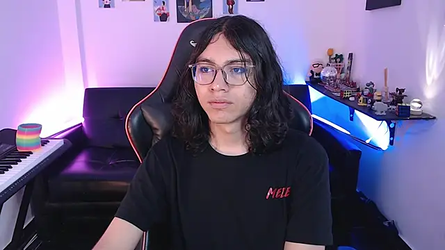 malik harrison   online show from November 2025 04:51:02 PM