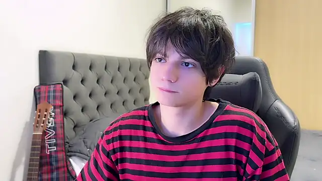 SasukeUhchiaa online show from December 2024 05:15:02 PM