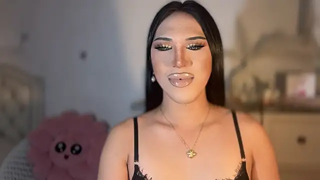 Snapshot of Ts_glamxxxx chatting on November 2025 08:47:01 AM Ts glamxxxx online show from November 2025 08:47:01 AM