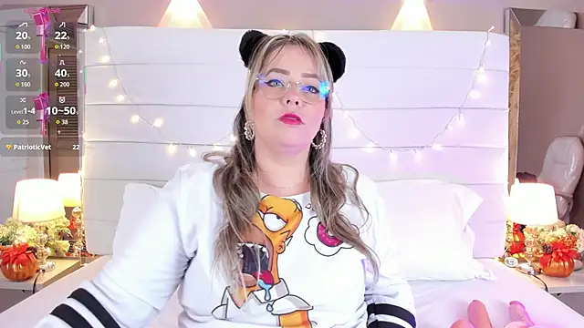 Snapshot of Charlotte93_ chatting on October 2025 12:24:02 PM Charlotte93 online show from October 2025 12:24:02 PM