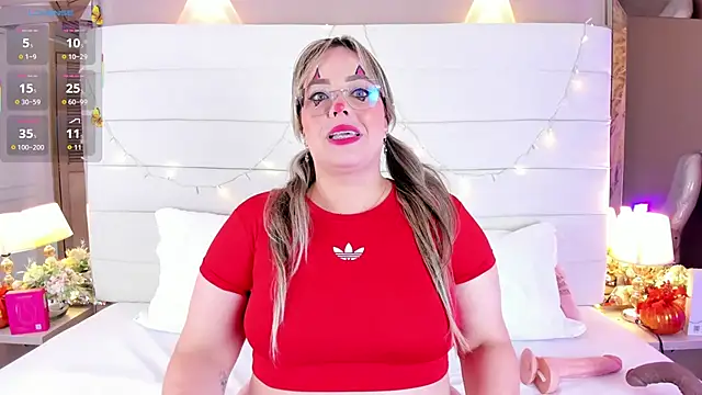 Snapshot of Charlotte93_ chatting on October 2025 12:06:01 PM Charlotte93 online show from October 2025 12:06:01 PM