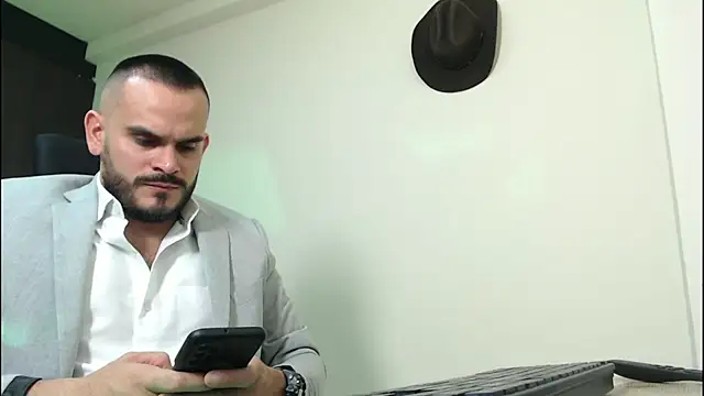 Snapshot of cowboyht chatting on December 2025 03:56:02 AM cowboyht online show from December 2025 03:56:02 AM