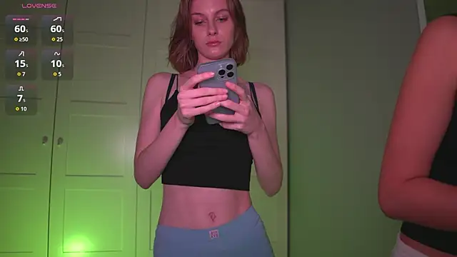 Snapshot of -JuicyMolly- chatting on October 2025 04:26:01 PM -JuicyMolly- online show from October 2025 04:26:01 PM