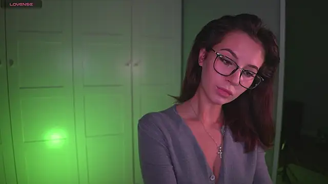 Snapshot of -JuicyMolly- chatting on October 2025 03:45:01 PM -JuicyMolly- online show from October 2025 03:45:01 PM