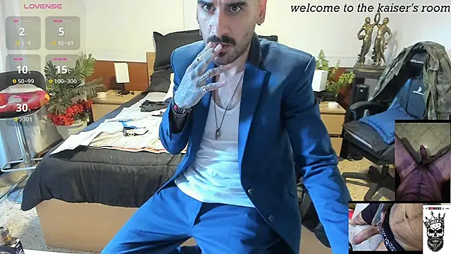 kaiser679  online show from December 2025 09:42:01 PM