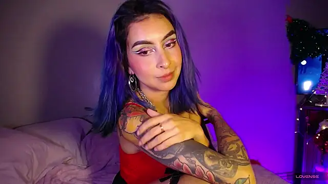 Cinamoonn online show from December 2024 11:34:02 PM