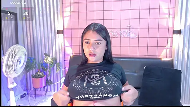 mensia hernandz online show from October 2025 01:48:02 PM