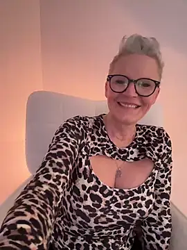 German Milf online show from March 2025 02:00:01 PM